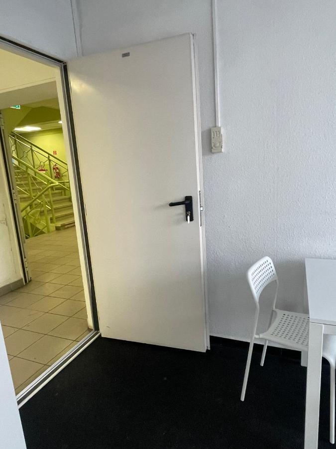 The College Group Hostel Budapest Bagian luar foto